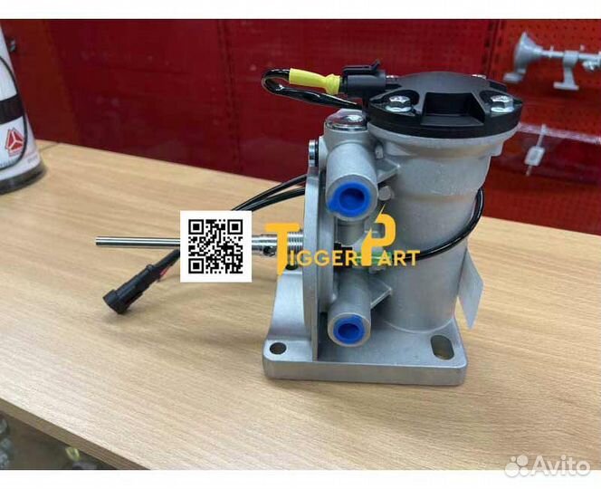 Кронштейн топливных фильтров под 16-й диаметр штуц