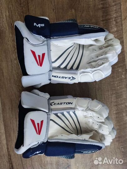 Перчатки хоккейные 13