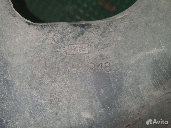 Резонатор воздушного фильтра Крайслер Вояджер 3