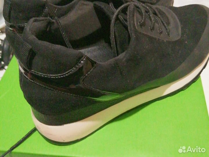 Кроссовки женские 38 размер