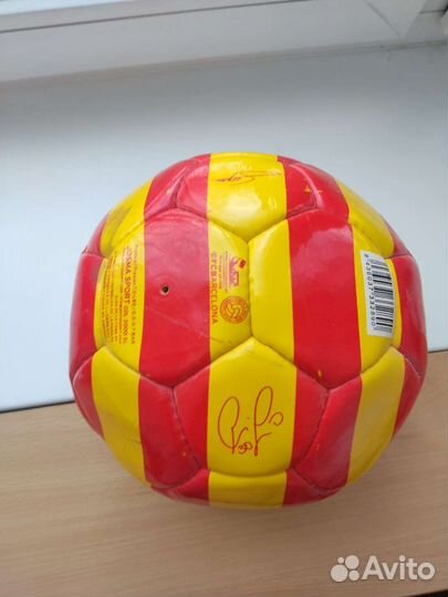 Футбольный мяч из барселоны
