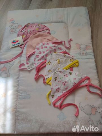 Комплект из 5 чепчиков