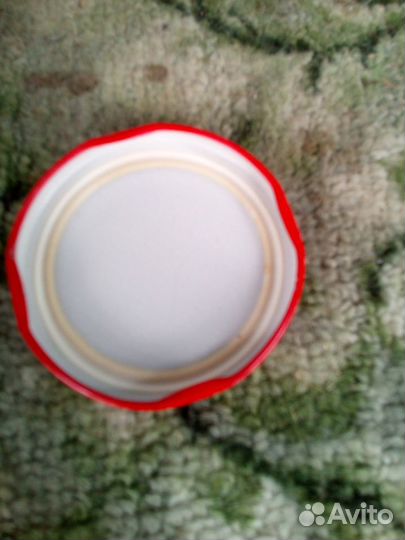 Банки стеклянные с металлическими крышками