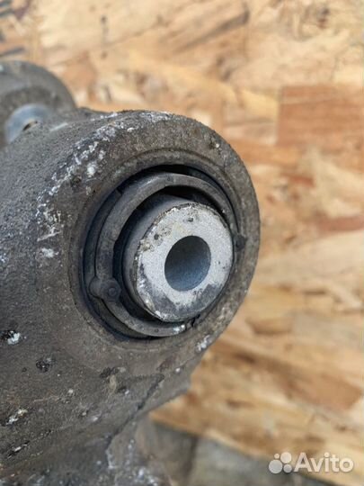 Рычаг подвески задний левый Audi A6 C6 универсал