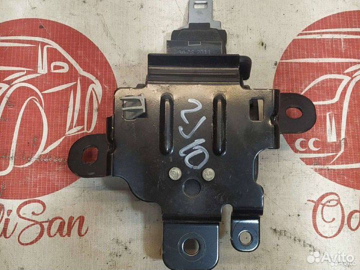 Ремень безопасности задний Nissan Qashqai J10