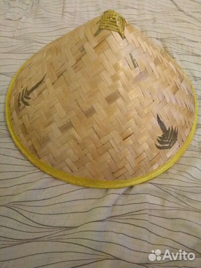 Азиатская плетёная шляпа