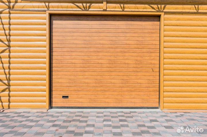 Подъемные секционные гаражные ворота Alutech Trend