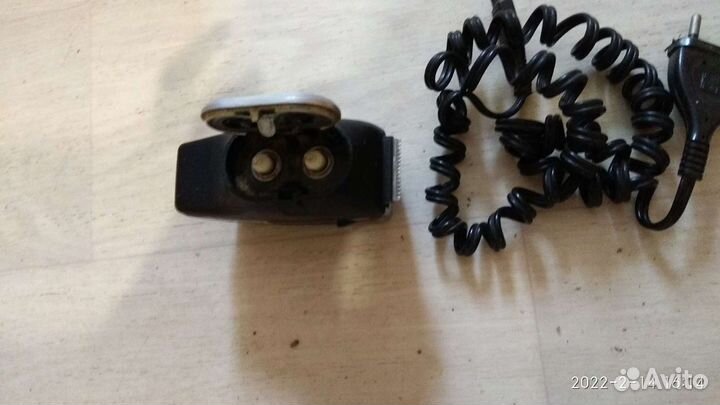 Бритва электрическая СССР. Б/у. Есть изъяны