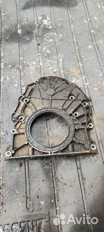 Крышка коленвала М112