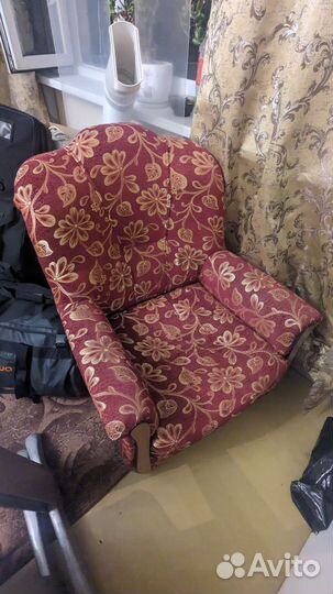 Мягкое кресло