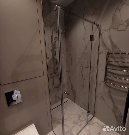 Стеклянные душевые