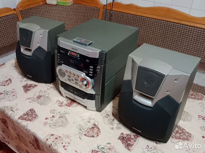 Музыкальный центр с bluetooth