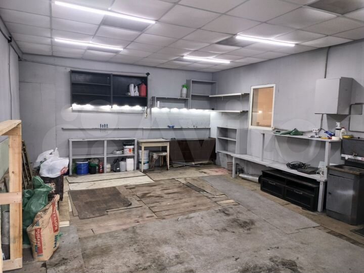 Гараж, > 30 м²
