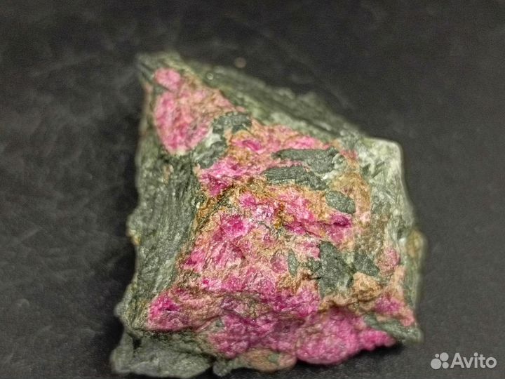 Эвдиалит, Эгирин. 62