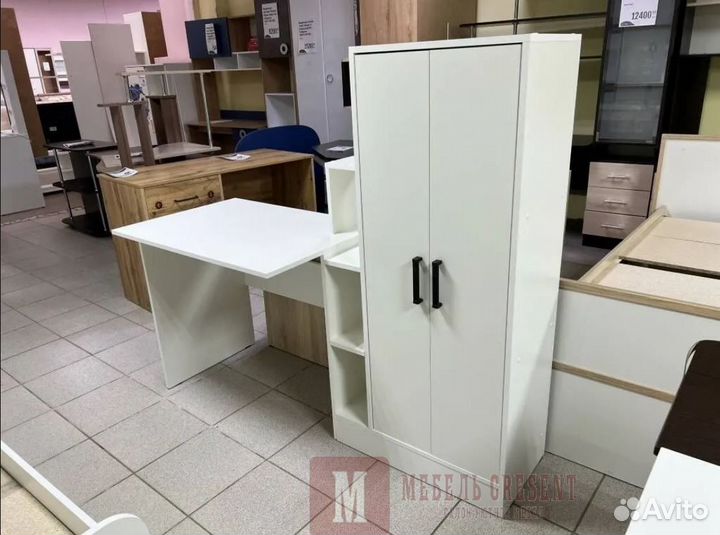 Компьютерный стол белый