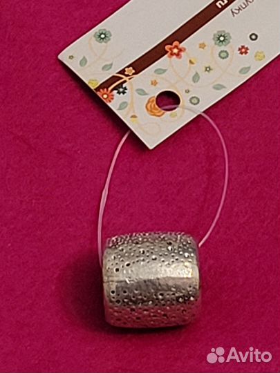 Держатель для шейного платка, шали