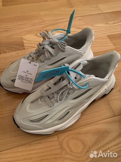 Кроссовки adidas