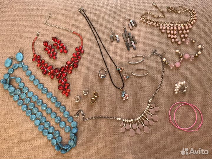 Бижутерия, подвески, кольца, колье,серьги