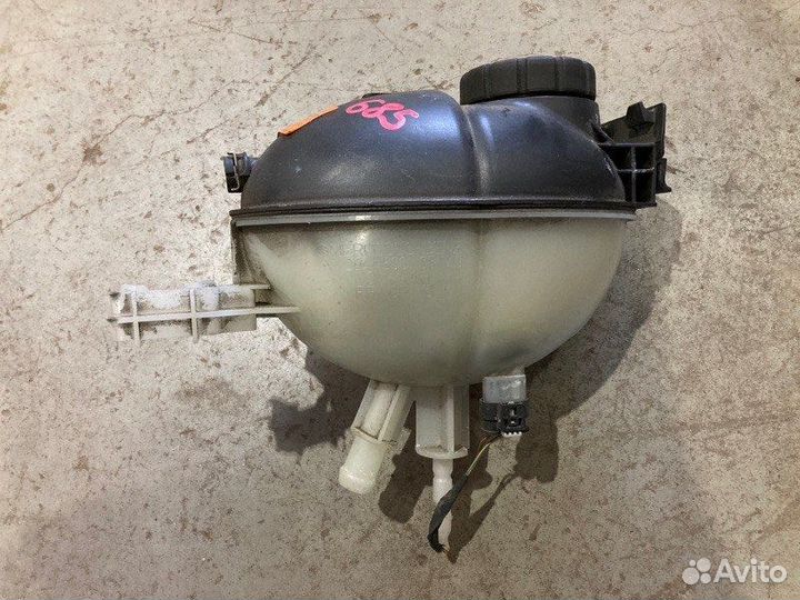 Бачок расширительный Mercedes-Benz E-Class C207