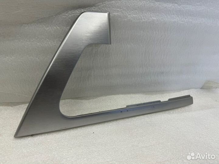 Накладка ручки двери внутренняя задняя левая