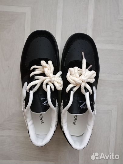 Кроссовки женские 38-39 размер