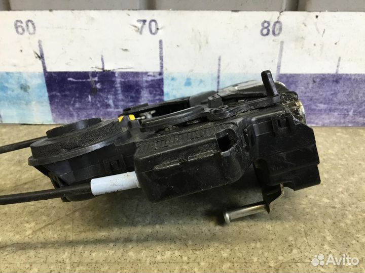 Замок двери задней правой Toyota Land Cruiser (150