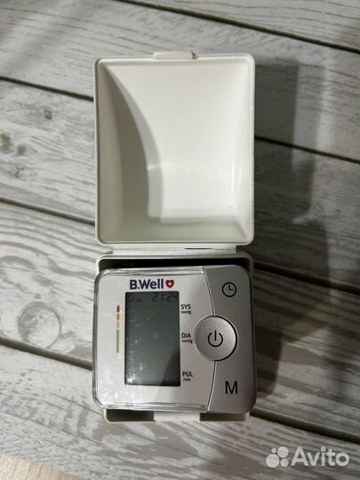 Тонометр для запястья B.Well MED-57