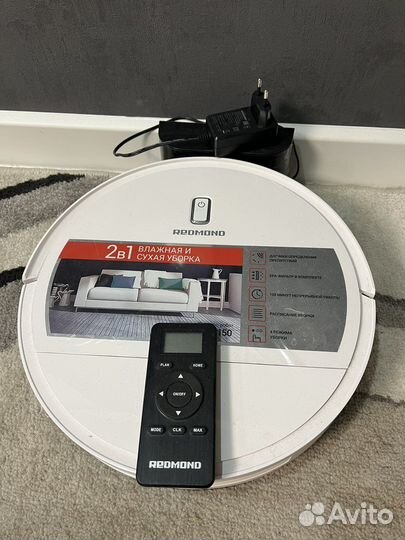 Робот пылесос redmond