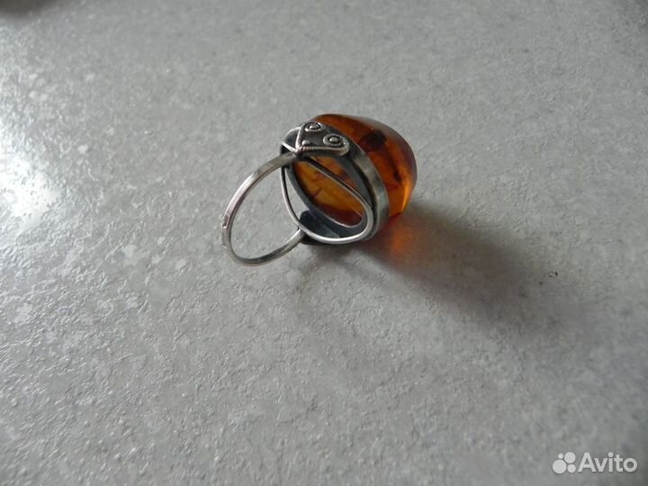 Серебряное кольцо с янтарем СССР