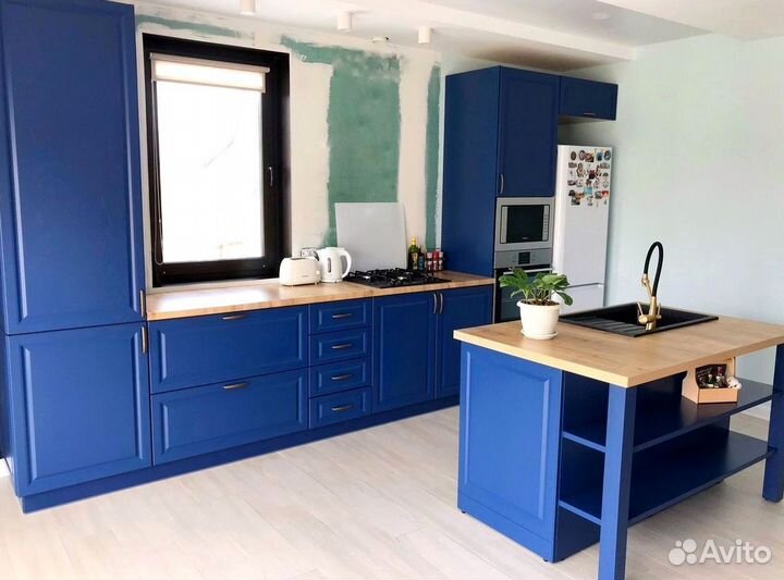 Кухонный гарнитур с островом на заказ