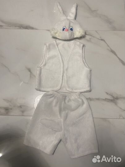 Новогодний костюм зайчика