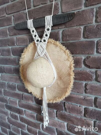 Подвес для шляпы в технике макраме
