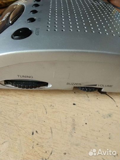 Часы с радио