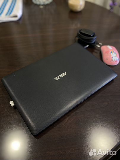 Ноутбук Asus F200M