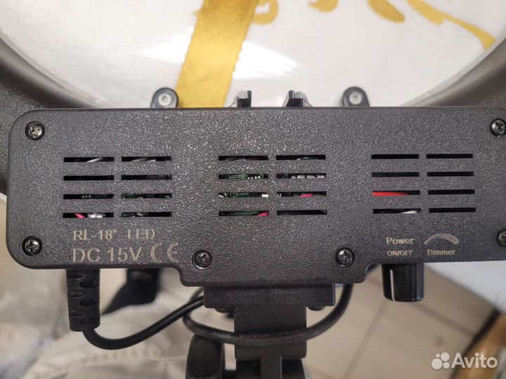 Кольцевая лампа 49 см со штативом