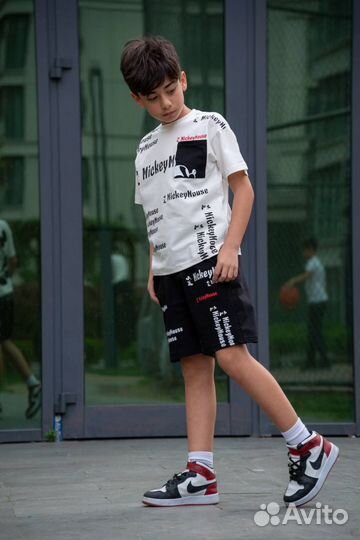 Детский костюм Zara с футболкой и шортами новый