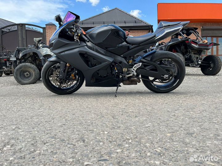 Suzuki gsxr1000 k7