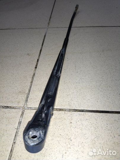 Поводок дворника передний правый Ваз LADA Largus