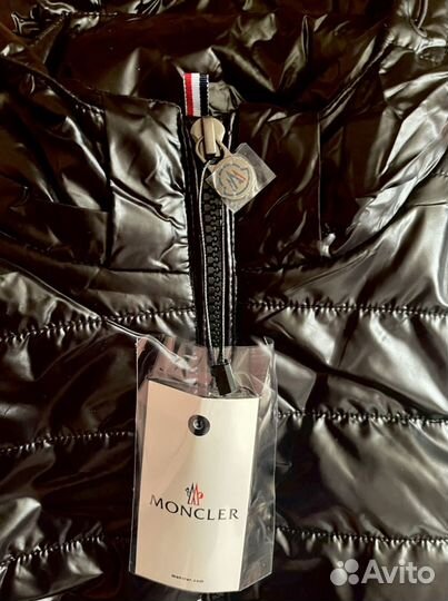 Легкая куртка moncler maya глянец (унисекс)