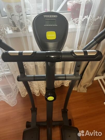 Эллиптический тренажер torneo
