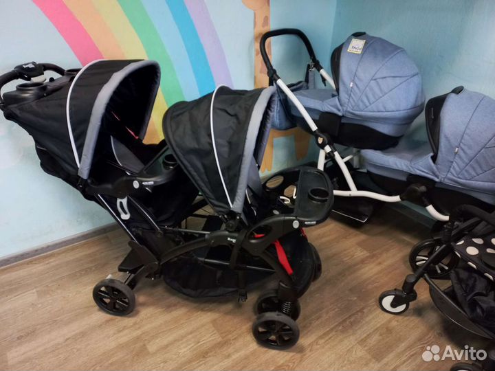 Коляска для двойни погодок Ramili Baby Twin ST