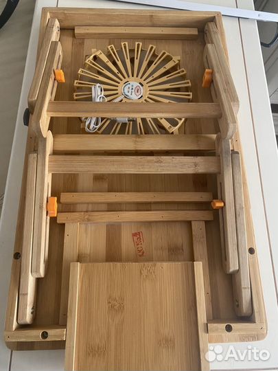 Компьютерный столик в кровать