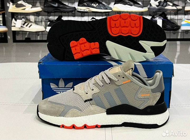 Adidas Nite Jogger: серые мужские кроссовки для города