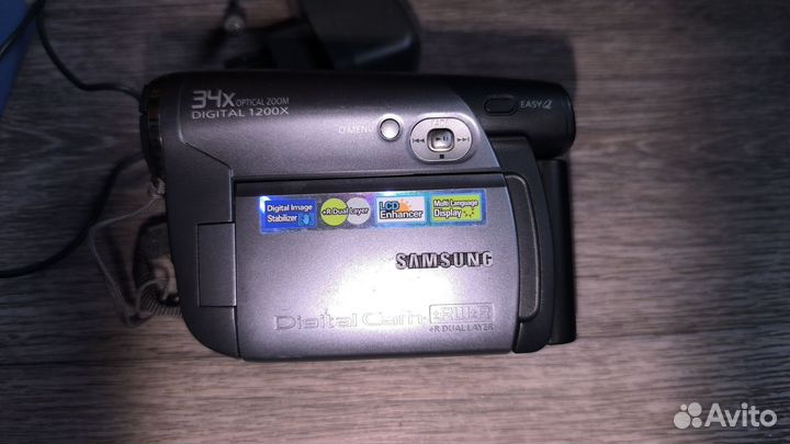 Цифровая видеокамера Самсунг