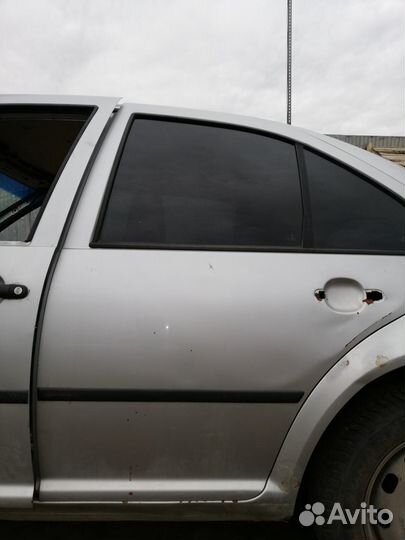 Дверь задняя левая Фольксваген Бора