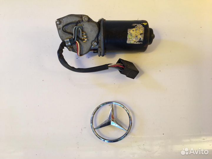 Мотор стеклоочистителя перед Mercedes Vito 638