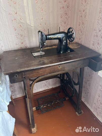 Швейная машинка Csepel 30 ножная