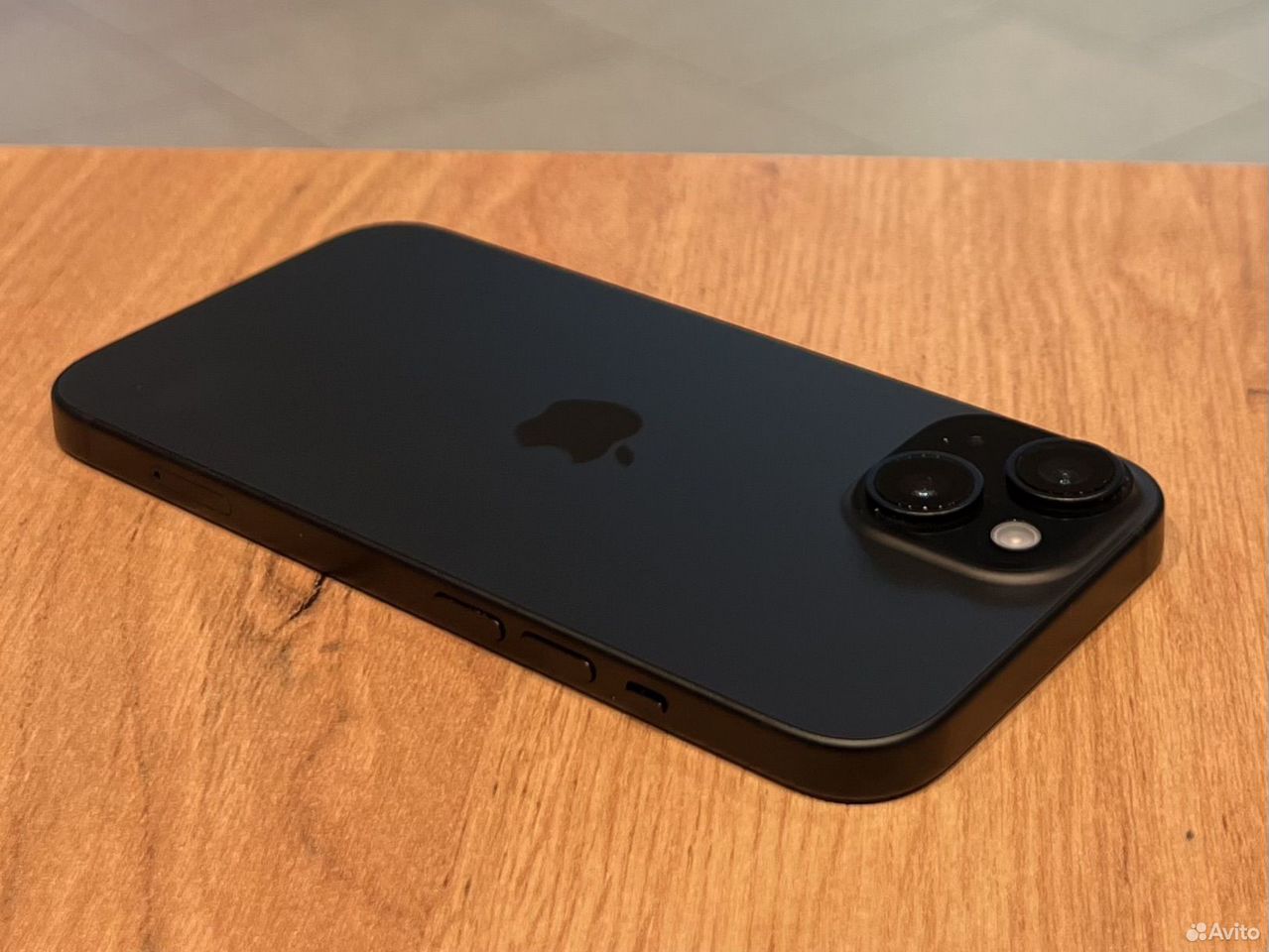 iPhone 15, 128 ГБ, SIM + eSIM