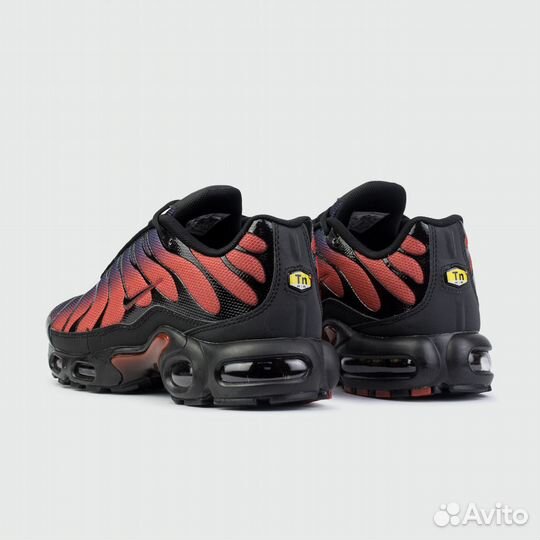 Кроссовки Nike Air Max Plus Tn Red Black Gradient