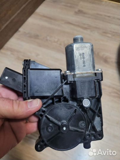 Моторчик стеклоподъемника Chevrolet Cruze 2012